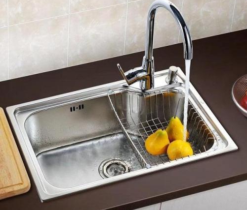 普洱厨房水槽装修设计，单槽还是双槽更方便？