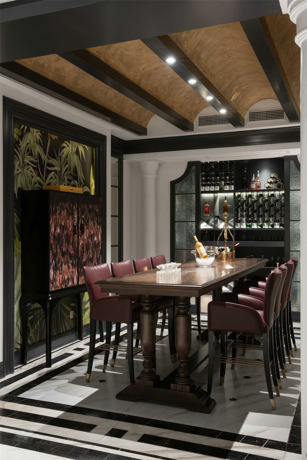 欧式古典风格别墅室内设计家装案例-餐厅